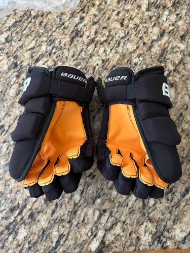New! Boston Bruins David Pastrnak Black Bauer Supreme 1S Hockey Gloves 13” Gold Palms Pro Stock