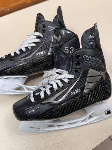True Pro Custom Hockey Skates 7.5 (Used)