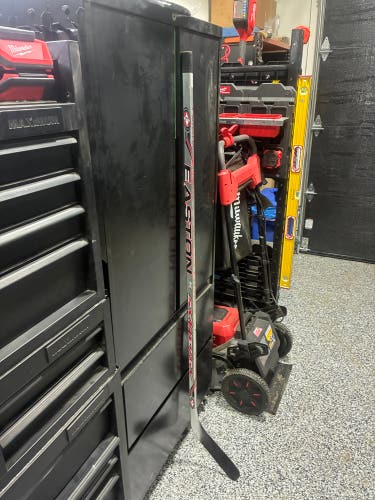 Senior Easton Synergy SE Left Hand Hockey Stick P88 85 Flex Pro Stock (Used)