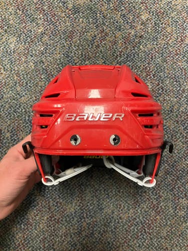 Red Medium Bauer Re-Akt 150 Helmet (Used)