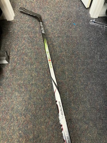 Intermediate Bauer Vapor Hyperlite 2 Hockey Stick Left Hand P92 65 Flex (Used)