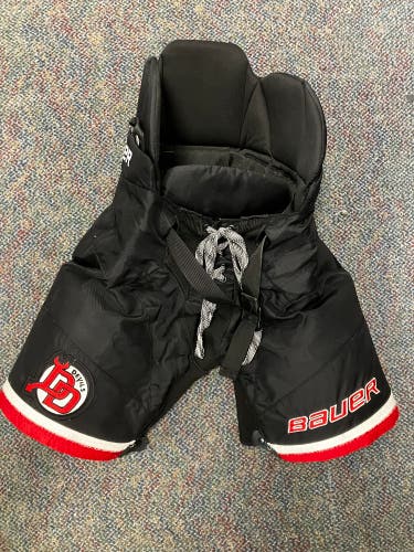 Junior Small Bauer Custom Pro Hockey Pants (Used)
