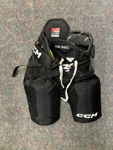 Junior Medium CCM Tacks AS 580 Hockey Pants (Used)