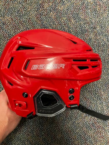 Medium Bauer Re-Akt 150 Helmet (Used)