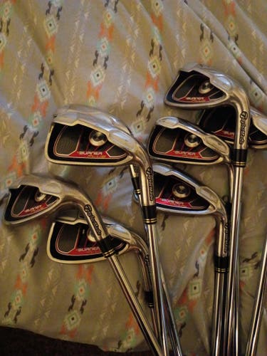Men's 2007 TaylorMade Burner Plus Right Handed Iron Set Uniflex Graphite/Steel Shaft 36" (Used)