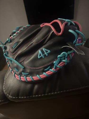 2025 44 Pro Signature Series RH Catcher's Baseball Glove 33.5" (New)
