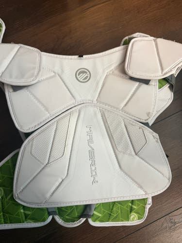 Large Adult Maverik MAX EKG Shoulder Pads (Used)