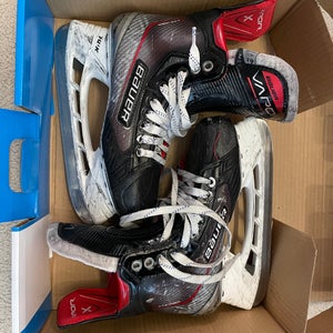 Bauer LTX Pro+ Hockey Skates Regular Width 6.5 (Used)