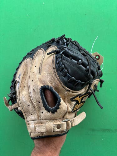 Black Mizuno Prospect RH Catcher's Baseball Glove 32.5" (Used)