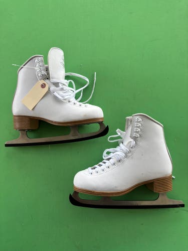 Jackson Ultima Classic 200 Figure Skates Adult 7