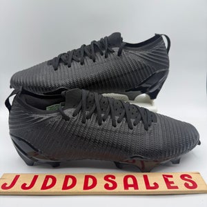 Under Armour Spotlight Pro Football Cleats 3028220-001 Triple Black Men’s Sz 13
New Without Box