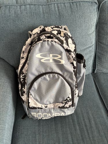 Black Kids Unisex Large/Extra Large Boombah Backpack (Used)
