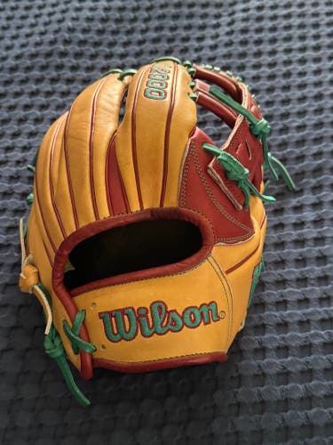 2025 Wilson A2000 RH Infield Baseball Glove 11.5" (New)