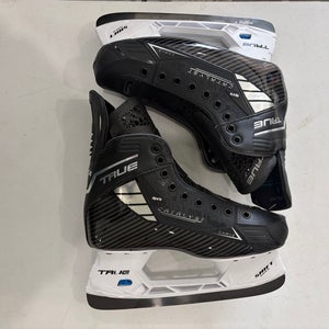 2024 True Catalyst 9x4 Hockey Skates Regular Width Pro Stock 7 (New)