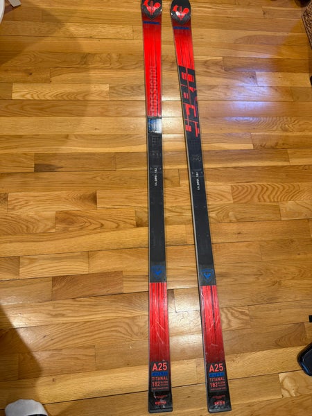 Unisex 2025 Rossignol Hero Athlete SL 157 cm Racing Skis With Bindings Max Din 12 (Used)