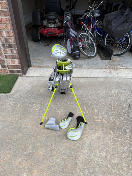 Junior Nike Right Handed Clubs (Full Set) Junior 6 Pieces (Used)