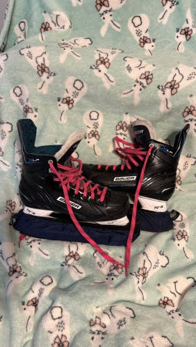 2021 Bauer X-LP Hockey Skates Regular Width 9 (Used)