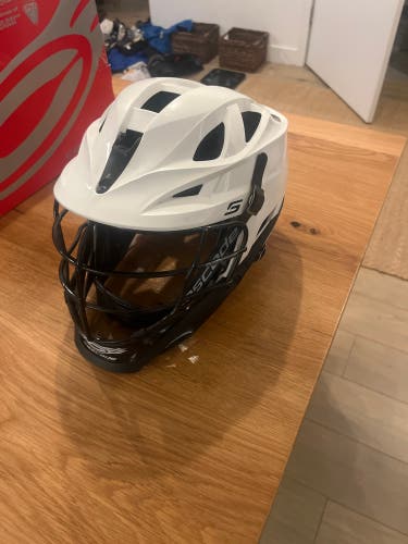 Cascade S Lacrosse Helmet (basically new) MLL