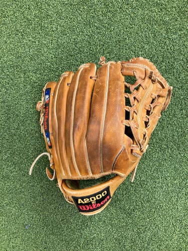 11.75" RH Wilson A2000 1782 Baseball Glove