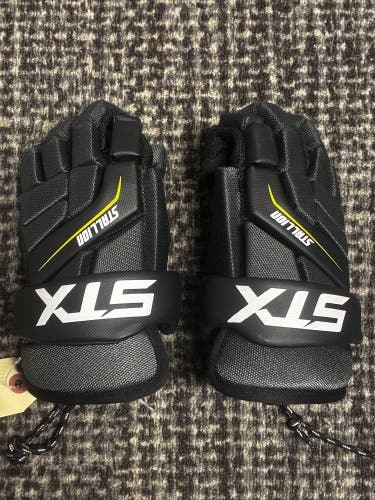 STX Stallion 200 Lacrosse Gloves (Used)