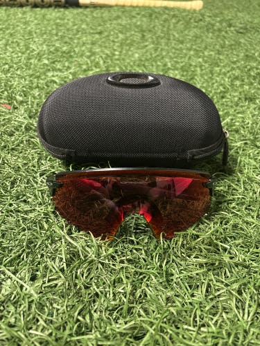 One Size Fits All Oakley Encoder Sunglasses (New)