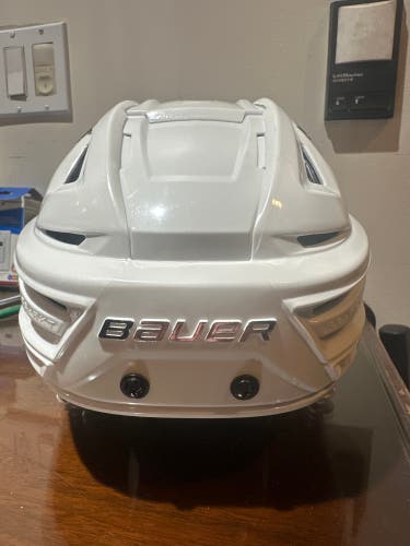 Medium Bauer Re-Akt 155 Helmet (New)