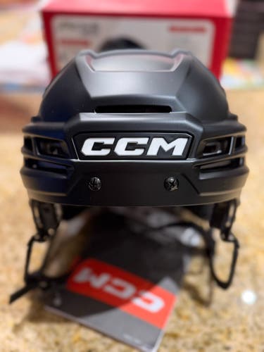 New CCM 910 prostock hockey helmet matte black pro stock