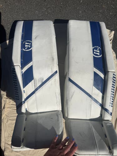 28" Warrior Ritual G5 Goalie Leg Pads (Used)
