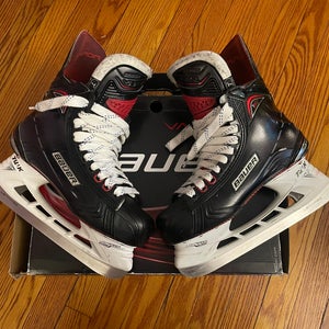 Black 2017 Bauer Vapor 1X Hockey Skates Regular Width 7 (Used)