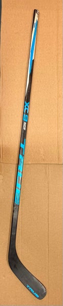 "Senior" True XC9 ACF Left Hand Hockey Stick. 85 Flex. Mid Curve (like P88) (Used)