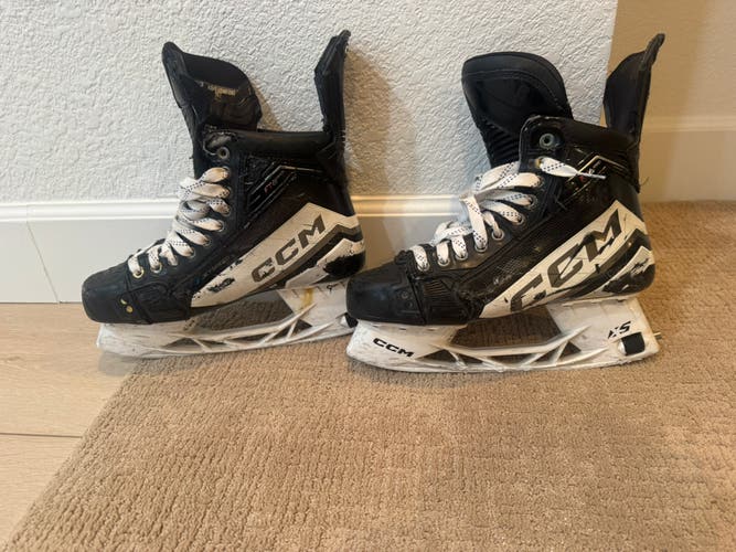 White 2023 CCM JetSpeed FT6 Pro Hockey Skates 8 (Used)