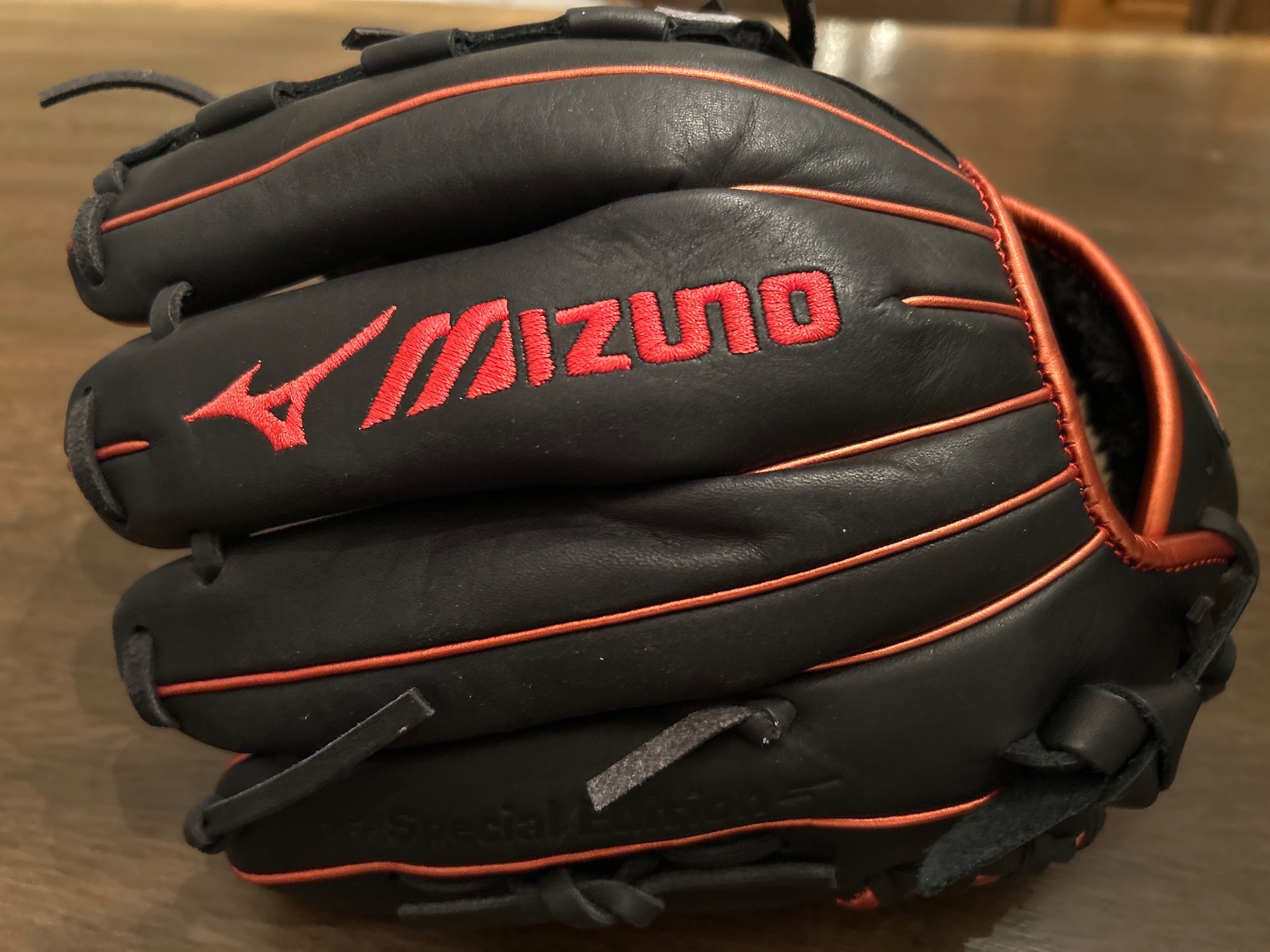 Mizuno MVP Prime Special Edition RH Infield Baseball Glove 11.75