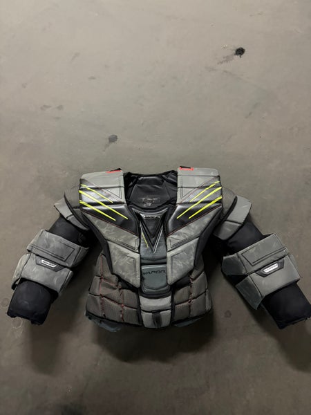 Small / Medium Bauer Vapor X2.9 Goalie Chest Protector (Used)