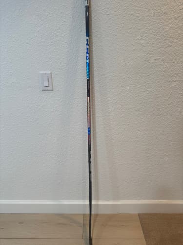 Senior CCM JetSpeed FT7 Pro Right Handed Hockey Stick P28 70 Flex Pro Stock (New)