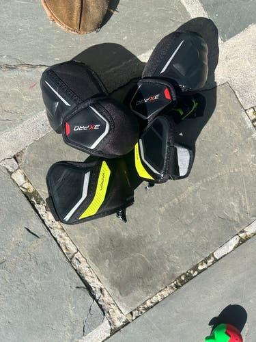 Intermediate Medium Bauer Vapor 3X Pro Elbow Pads (Used)