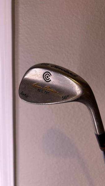 Men's Cleveland tour action Right Handed Wedge Wedge Flex 56 Degree Steel Shaft (Used)
