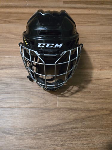 Youth CCM FitLite 3DS Helmet (Used)