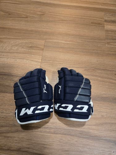 CCM Tacks 4 Roll Gloves 9" (Used)