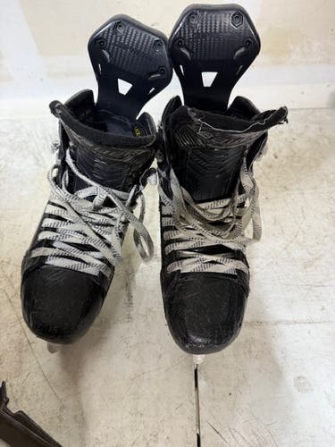 Used Intermediate Bauer  6.5 Supreme Mach Hockey Skates