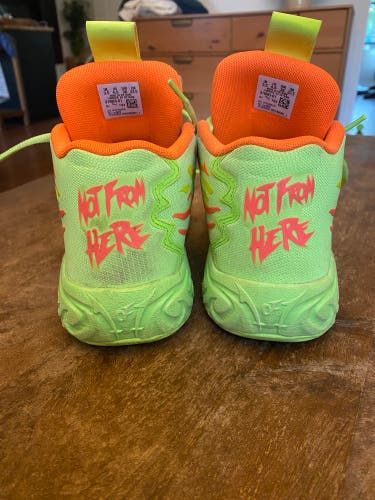 Kid's 4.5Y (Big Kids / Youth) Puma Shoes (Used)