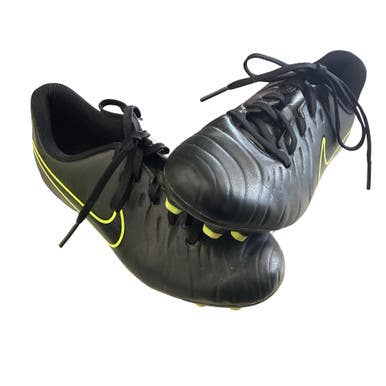 Used Nike Soccer Cleats Black Junior 03.5 11760-S000090814