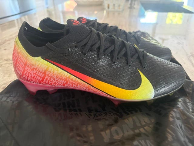 Black Men's Size M 9.5 (W 10.5) Vini Jr. x Nike Mercurial Vapor 16 Elite Cleats (New)