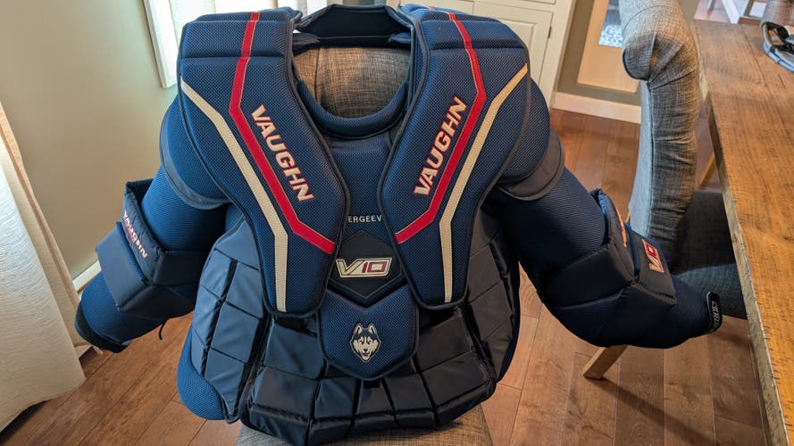 XL Custom UCONN Vaughn V10 Pro Carbon Goalie Chest Protector Pro Stock