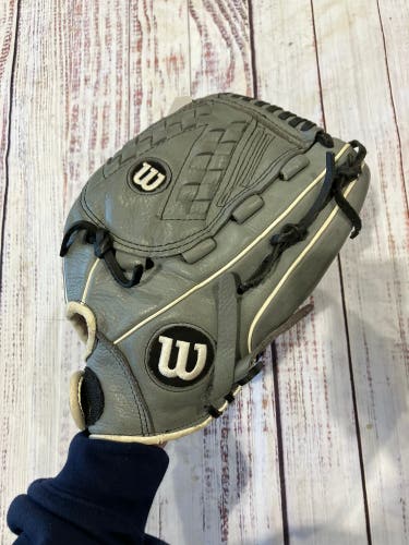 Gray Wilson A500 RH Softball Glove 12.5" (Used)