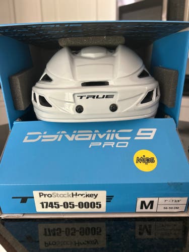 Medium True Dynamic 9 Helmet Pro Stock (New)