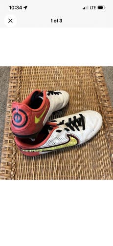 White Unisex Size M 7.0 (W 8.0) Nike Detachable Cleats Cleats (Used)