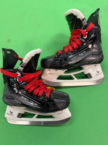 Junior Bauer Supreme M50 Pro Hockey Skates Extra Wide Width Size 1 (Used)
