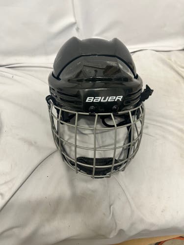 Large Bauer 2100 Helmet (Used)