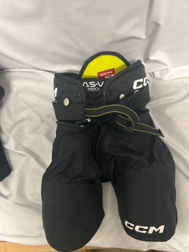 Large CCM Super Tacks Girdle (Used)