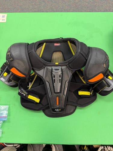 Extra Large Junior CCM Tacks AS-V Pro Shoulder Pads (Used)
